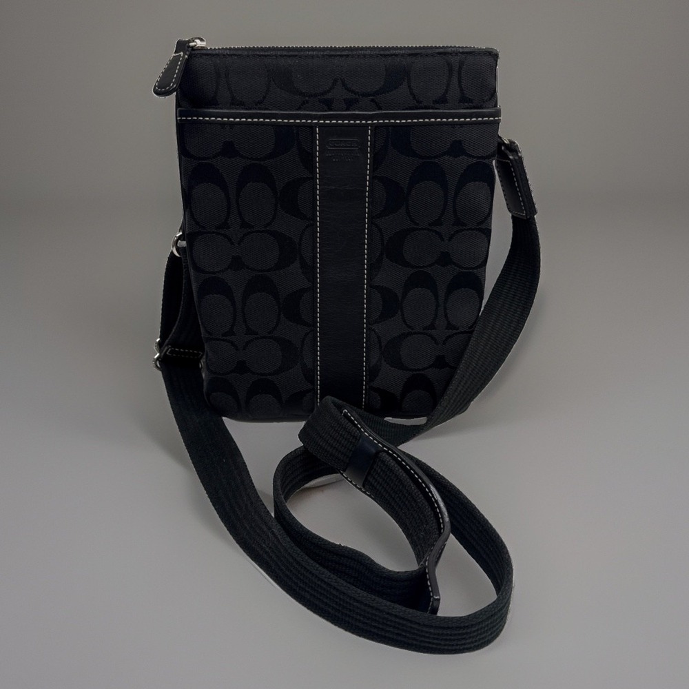 Coach Black Signature Crossbody Bag Silver Zip Closure Adjustable Strap Phone